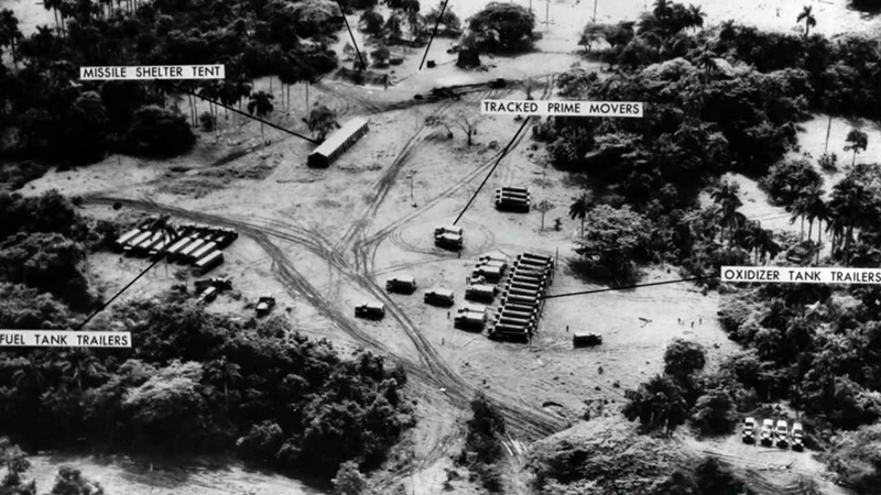 ottobre 1962: gli aerei-spia statunitensi fotografano le installazioni di missili sovietici a Cuba